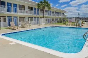 Motel 6 Gulfport, MS Airport - Biloxi