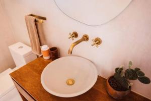 Casa Nuez- Villa with AC, Pool and Magical Sunset Views