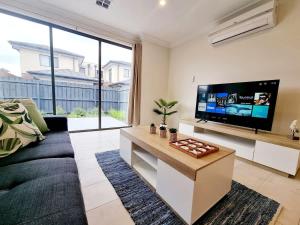 Casey Green Estate 3 bedrooms Narre Warren home