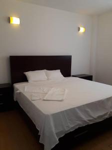 Lecherias marina del rey linda