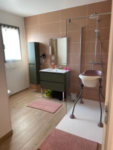 Maisons d'hotes Gite Le Val De Galerne , a 5 minutes du Zoo Parc de Beauval : photos des chambres
