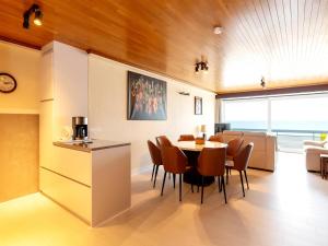 Apartment in Middelkerke with Beach Views