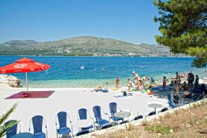 Apartments with parking space Okrug Donji, Ciovo - 13732