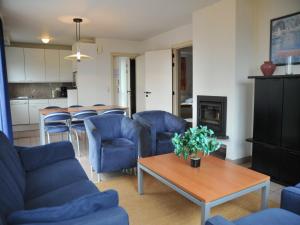 Apt w Fireplace & Garden