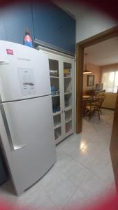 Um CANTINHO ESPECIAL ENTRE AS MONTANHAS NA PRAIA MOCOCA