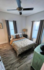 PCB Beach Paradise, Steps to SAND, Sleeps 8