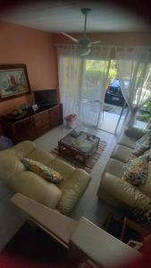 Um CANTINHO ESPECIAL ENTRE AS MONTANHAS NA PRAIA MOCOCA