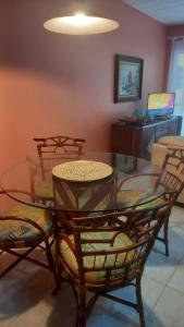 Um CANTINHO ESPECIAL ENTRE AS MONTANHAS NA PRAIA MOCOCA