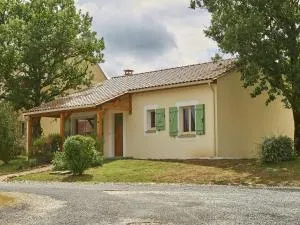 Bungalow in Lanzac with Private Terrace - Pinsac