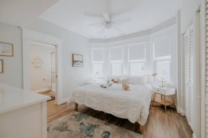 Sun, Sand, & Spacious - Family Friendly Condo