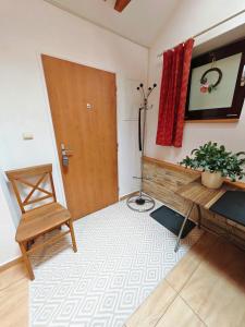 Frida Old Town Apartment with private parking