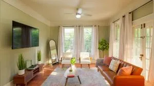 Historic Retreat in Montgomery's Heart - Perfect for Family Getaways! - Millbrook