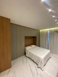 Lindo apartamento de alto padrão a duas quadras da praia de Copacabana