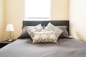 Lovely 3BR Homewith free parking-WALK to WP Gate - Garrison