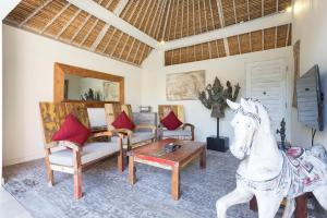 Orora villa 3 bedrooms Canggu Pantai Batu Bolong