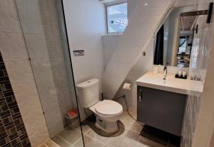 Private & Romantic 1BR Kitchen & Balcony, Pool