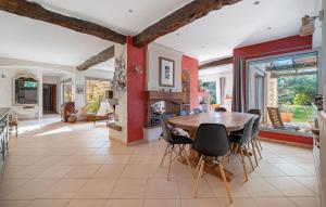 Maisons de vacances Pet Friendly Home In Montauroux : photos des chambres