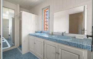 Maisons de vacances Pet Friendly Home In Montauroux : photos des chambres