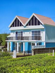 Private Villa by the Tea Estate