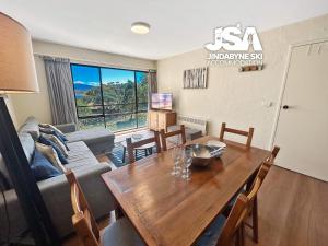 Alpine Mountain View Kirwan 9