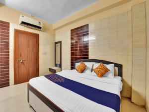 OYO 85212 Hotel Vaibhav