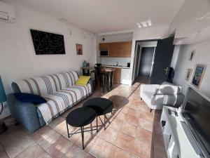 Studio moderne avec climatisation et parking proche plage - FR-1-731-132