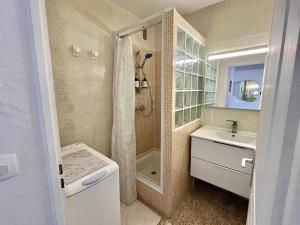 Appartement lumineux plage pour 4 pers avec piscine et parking - FR-1-716-81