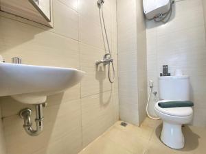 Modern and Cozy Studio Room at Gateway Pasteur Apartment By Travelio