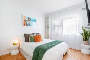 Lucky's Coastal Retreat, 2 bedroom apartment and parking - Grays Point