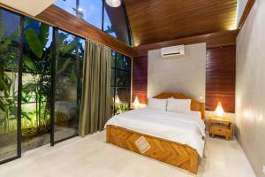 A Rustic Tropical Getaway with an Industrial Flair