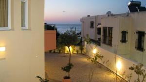 Iolkos Hotel Apartments Chania Greece