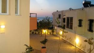 Iolkos Hotel Apartments Chania Greece