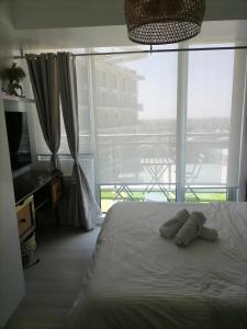 Luxury 1Bedroom Condo Unit Near Manila Airport - Azure Resort Residences