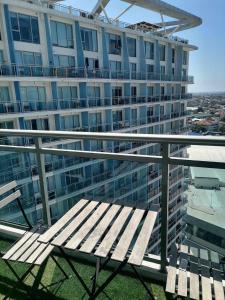 Luxury 1Bedroom Condo Unit Near Manila Airport - Azure Resort Residences