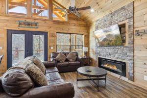 Hawkeye Ridge cabin