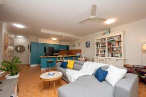 Riverside Retreat - Your Window to Nature-close to HOSPITAL