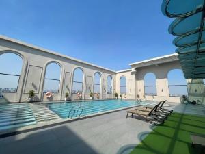 Vinhomes D Capitale by Emily in Town