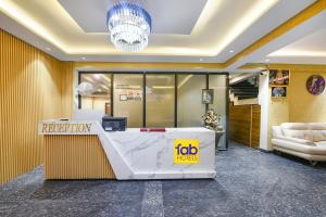 FabHotel DM 45 - Nr Millenium city center Metro