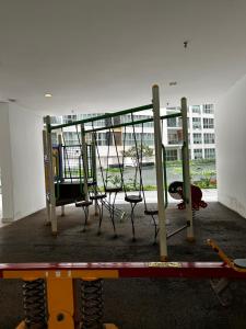 Stay at Regalia KLCC View Sky Pool