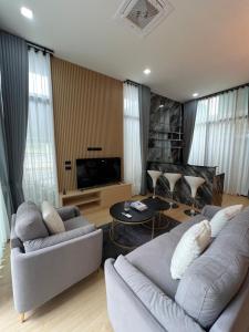 Kompletia Pool villa