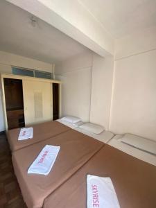 skyrise hotel & restaurant