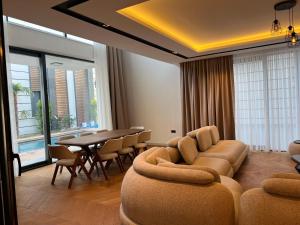 Royal Garden 7 Villas