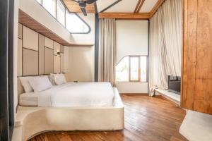 Modern 1-BR Loft with Art Deco Vibe Shared Pool