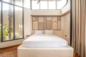 Modern 1-BR Loft with Art Deco Vibe Shared Pool