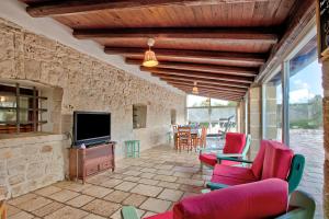 Masseria Pitorre With Pool - Happy Rentals