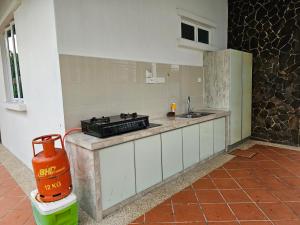 Hilltop Villa by The Only Bnb