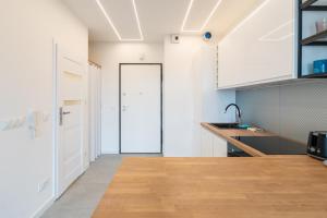 Spodek Serenity Studio by BookingHost