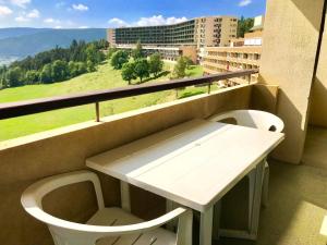 Résidence Les Glovettes - Ensemble immobilier au départ des pistes de ski de Villard de Lans MAE-3614