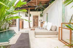 Deluxe 1-BR Villa with Pool, 4 Mins to Echo Beach,