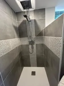 Sejour - 伊索勒河畔贝斯